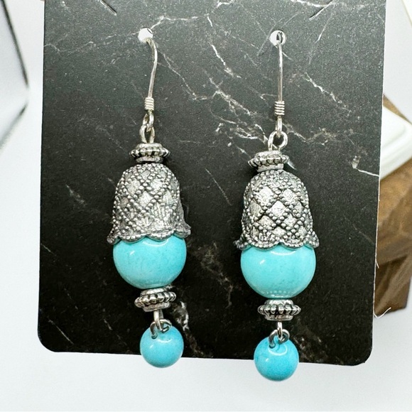 Vintage turquoise and silver ornate bead cap dangle earrings - Picture 9 of 9